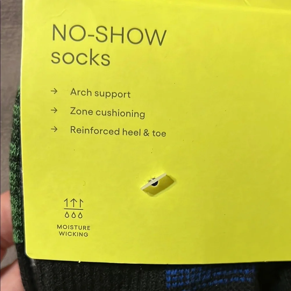 New All in Motion Boys No-Show Socks - Size Medium